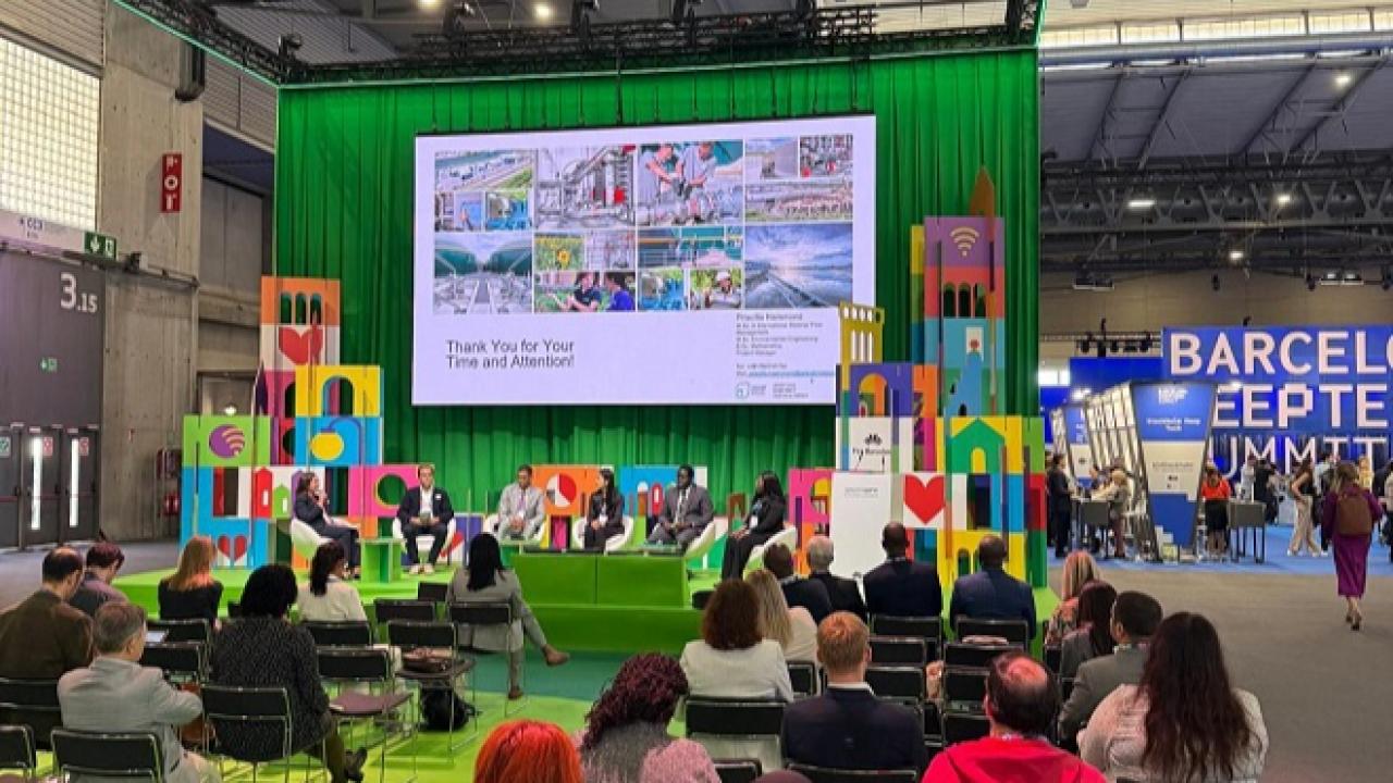 Başkan Demir, Smart Cities Fuarı’nda Torbalı İçin Yenilik Peşinde