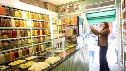 Başkan Ünsal Yalı Mahallesi’nde Sahadaydı