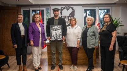 Bornova’da Şapka Devrimi’nin 100. Yılı Anlamlı Bir Ziyaretle Kutlandı