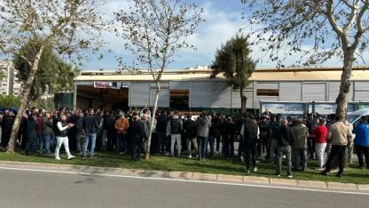 Bostanlı Pazaryeri Gerilimi: Pazarcılar “Emeğimizden Vazgeçmeyiz” Diyor