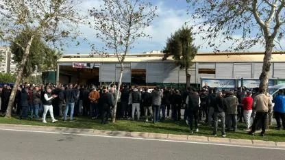 Bostanlı Pazaryeri Gerilimi: Pazarcılar “Emeğimizden Vazgeçmeyiz” Diyor