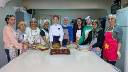 Bucalı Kadınlar Evka-1 Semt Evi’nde Dünya Mutfağıyla Tanışıyor