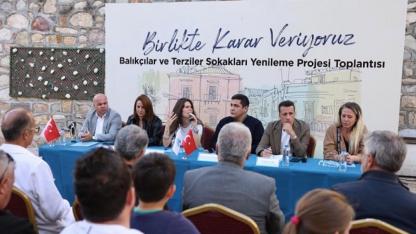 Çeşme’de Balıkçılar ve Terziler Sokağı yenileniyor