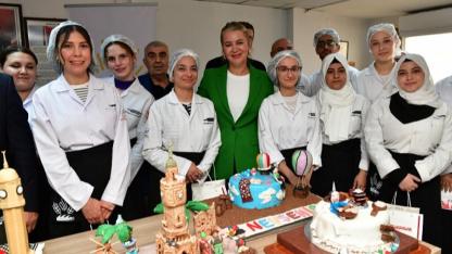 Çiğli’de Pastacılık Kurslarında İlk Mezuniyet Heyecanı