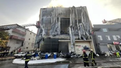 Depo Yangınında 7 Kamu Görevlisi Açığa Alındı