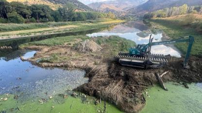 Gediz Nehri’nde Amfibik Temizlik Operasyonu