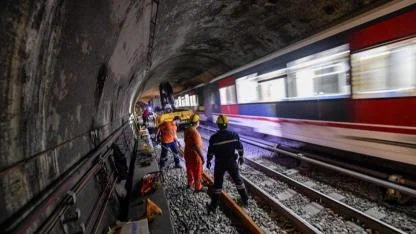 İzmir Metrosu’nda Gece Mesaisi Başladı