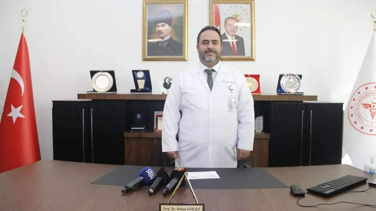 İzmir Şehir Hastanesi Başhekimi Gökalp Özel Sektöre Transfer Oluyor