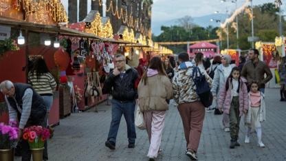 İzmir Yeni Yıla Renkli Festivalle Merhaba Diyor