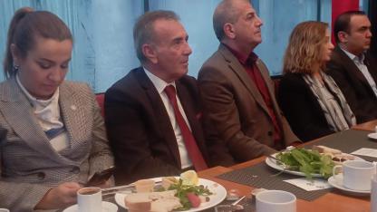 İzmir’de AVAZ Buluşması: Siyaset ve STK’lar Ortak Akıl İçin Bir Arada