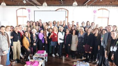 İzmir’de Kadınların Katılımıyla Güçlü Adımlar