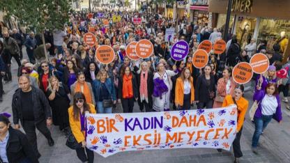 Karşıyaka’da Şiddete Karşı Güçlü Mesaj