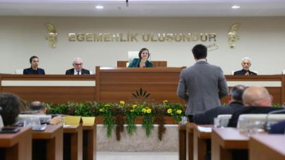 Kınay’a Çin Seyahati ve Mahalle Eleştirisi