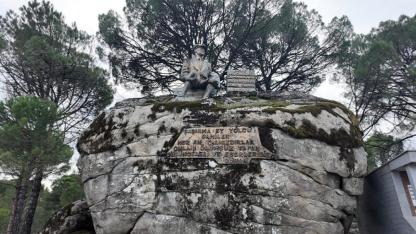 Menderes Belediyesi’nden Öğretmenlere Bergama Gezisi