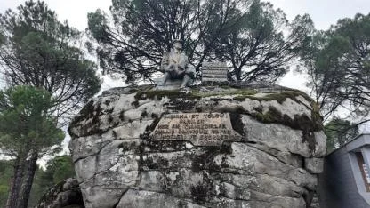 Menderes Belediyesi’nden Öğretmenlere Bergama Gezisi