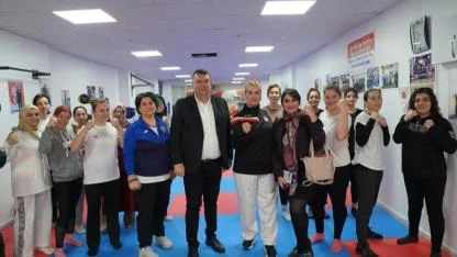 Seferihisar’da 25 Kasım İçin Farkındalık Otobüsü Yollarda