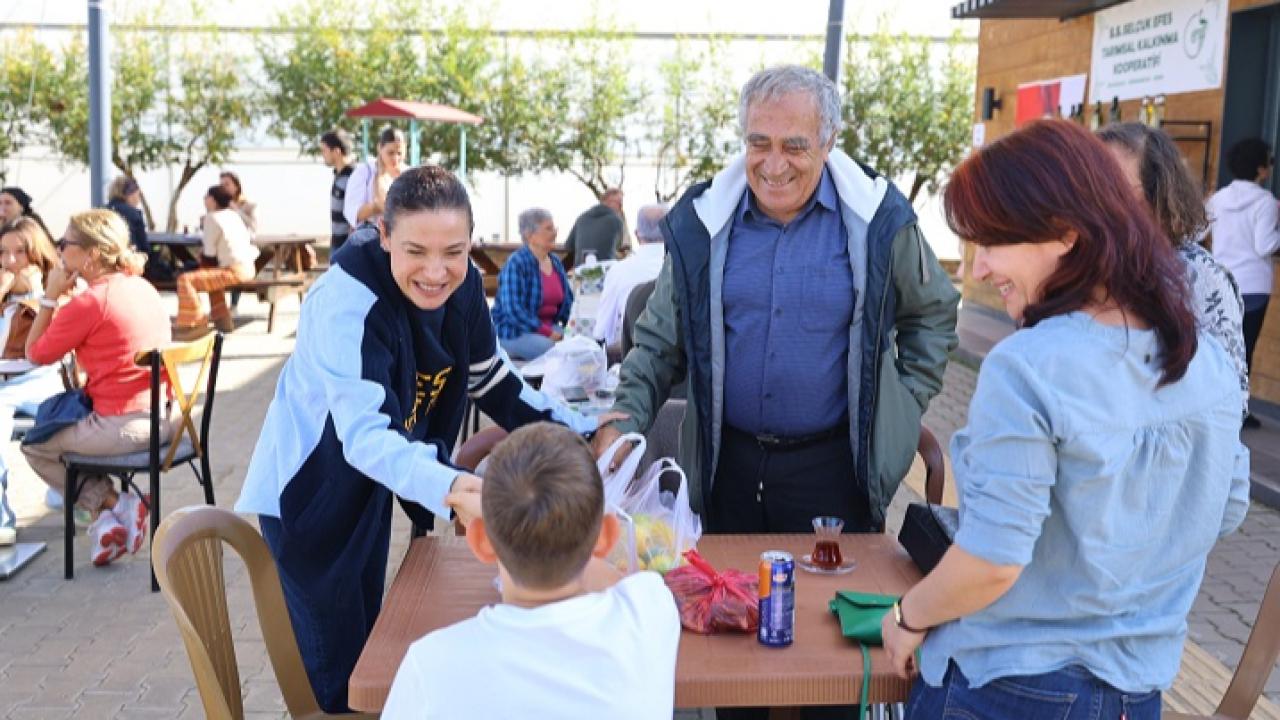 Üretici Pazarı’nda kültür, lezzet ve çocuk etkinlikleri bir arada