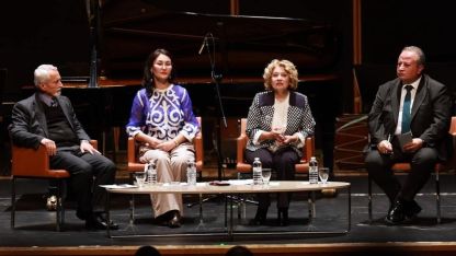 İzmir’de Dünya Türk Dili Ailesi Günü buluşması