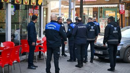 Küçükpark’ta yaya alanlarına çizgili düzenleme