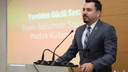 AK Parti İzmir’den 3 Kademe Medya Eğitimi: