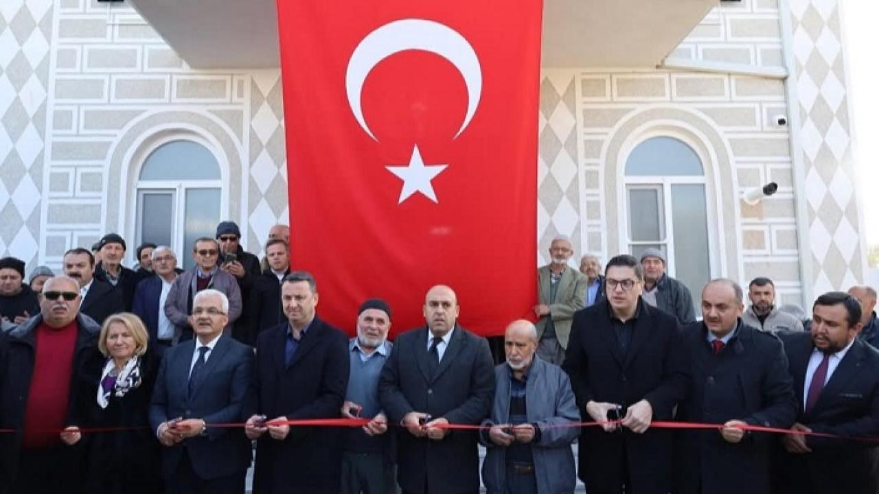 Akhisar Hayber Camii ibadete açıldı