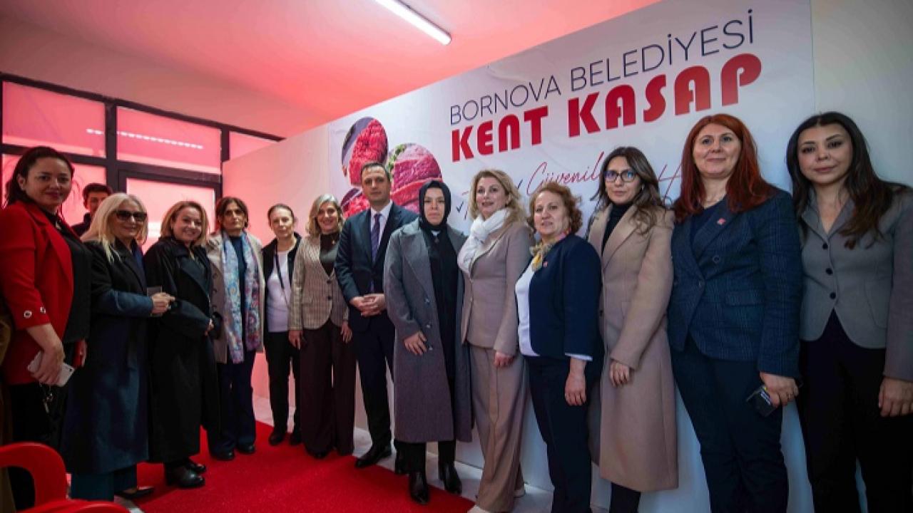 Asu Kaya’dan Bornova’ya sosyal belediyecilik övgüsü