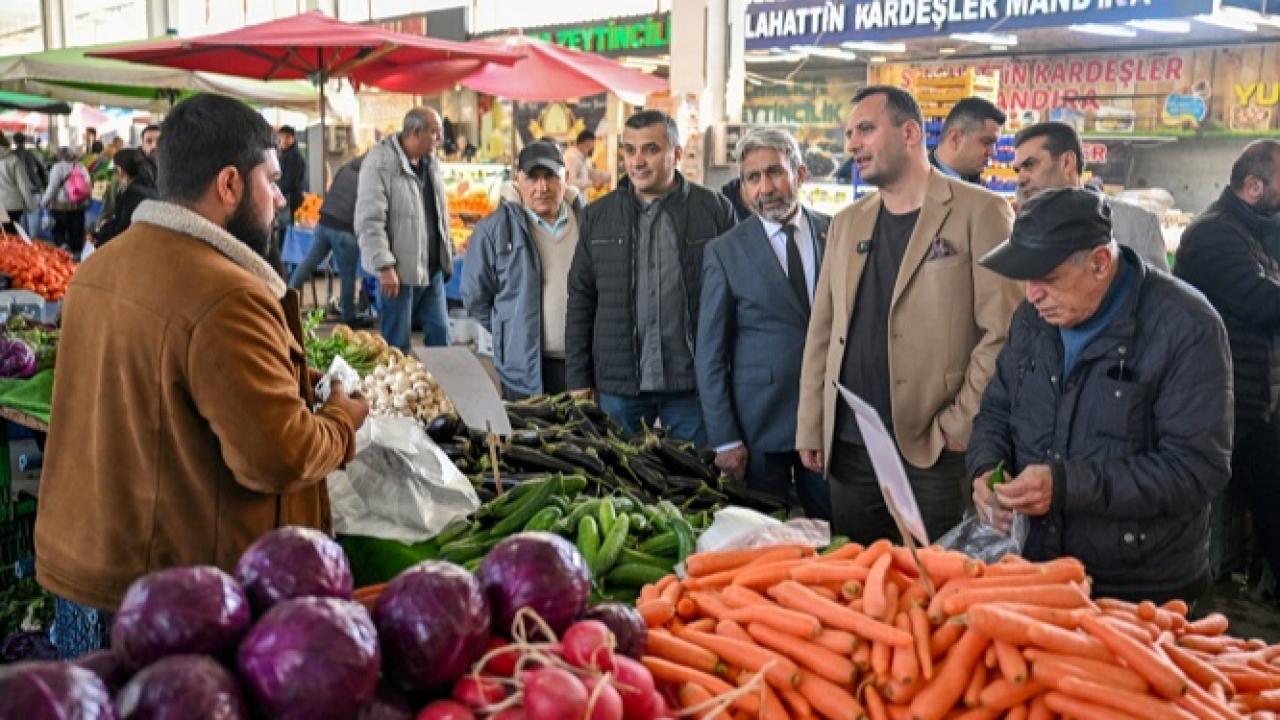 Başkan Eşki’den Pazaryerinde Denetim ve Esnaf Ziyareti