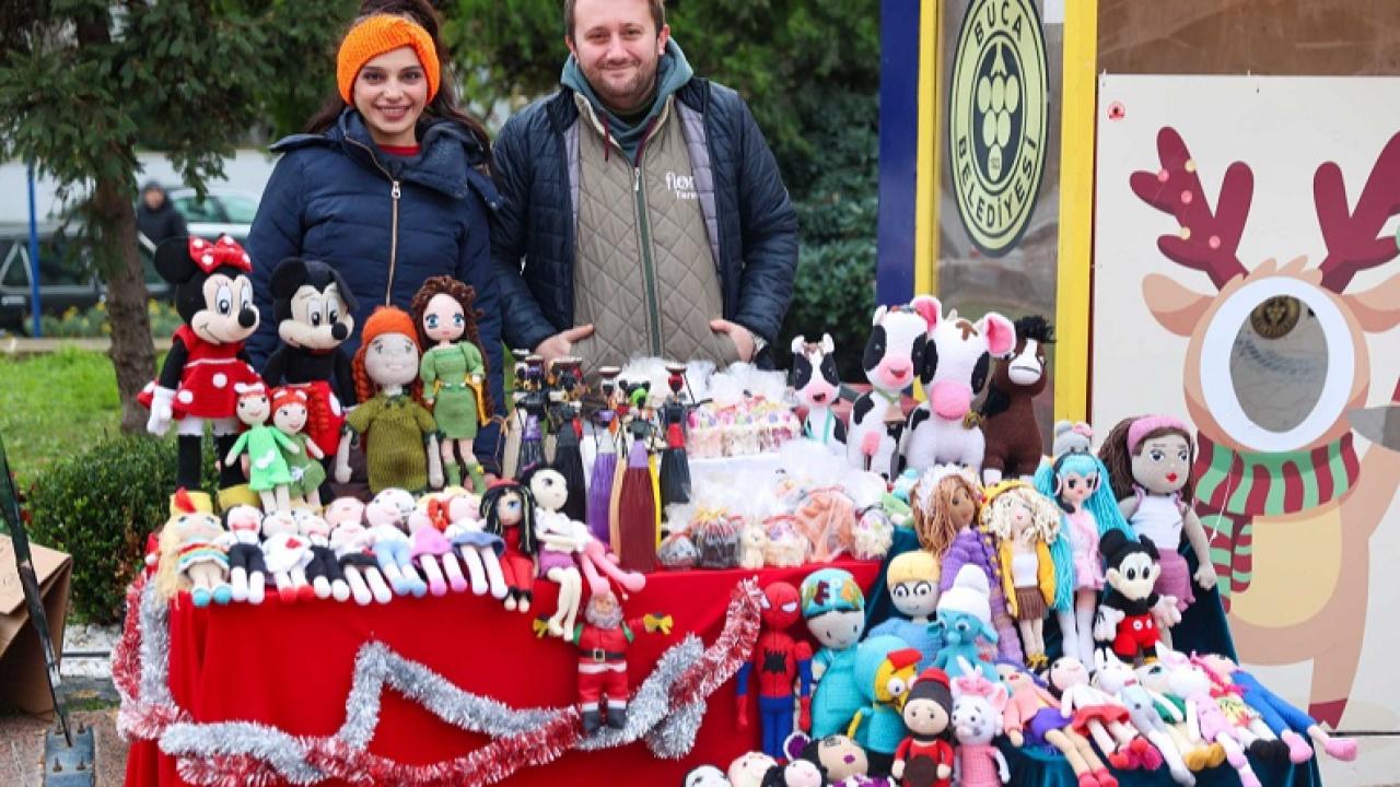 Buca’da yeni yıl pazarı yoğun ilgi gördü