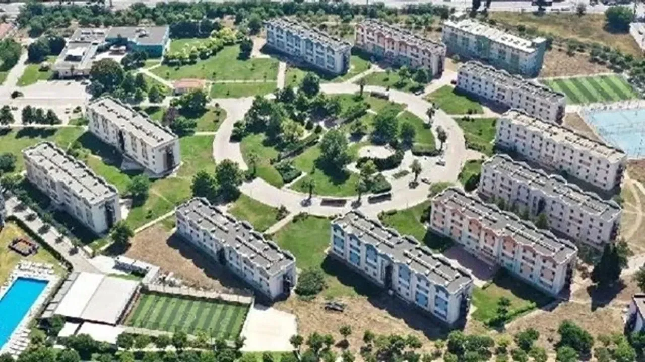 CHP’li Kanmış’tan çarpıcı iddia: “EÜ Öğrenci Köyünün ruhsatı yok!”