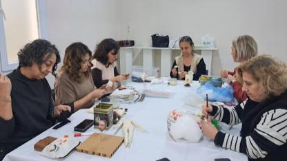 Çiğli’de kadınlar kitre bebek sanatını yaşatıyor