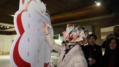 Çocuklar Güvende dijital dünyada rehber olacak