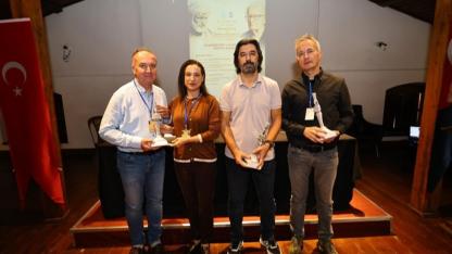 Efes Selçuk’ta Demokrasi ve Adalet Felsefe Işığında Tartışıldı