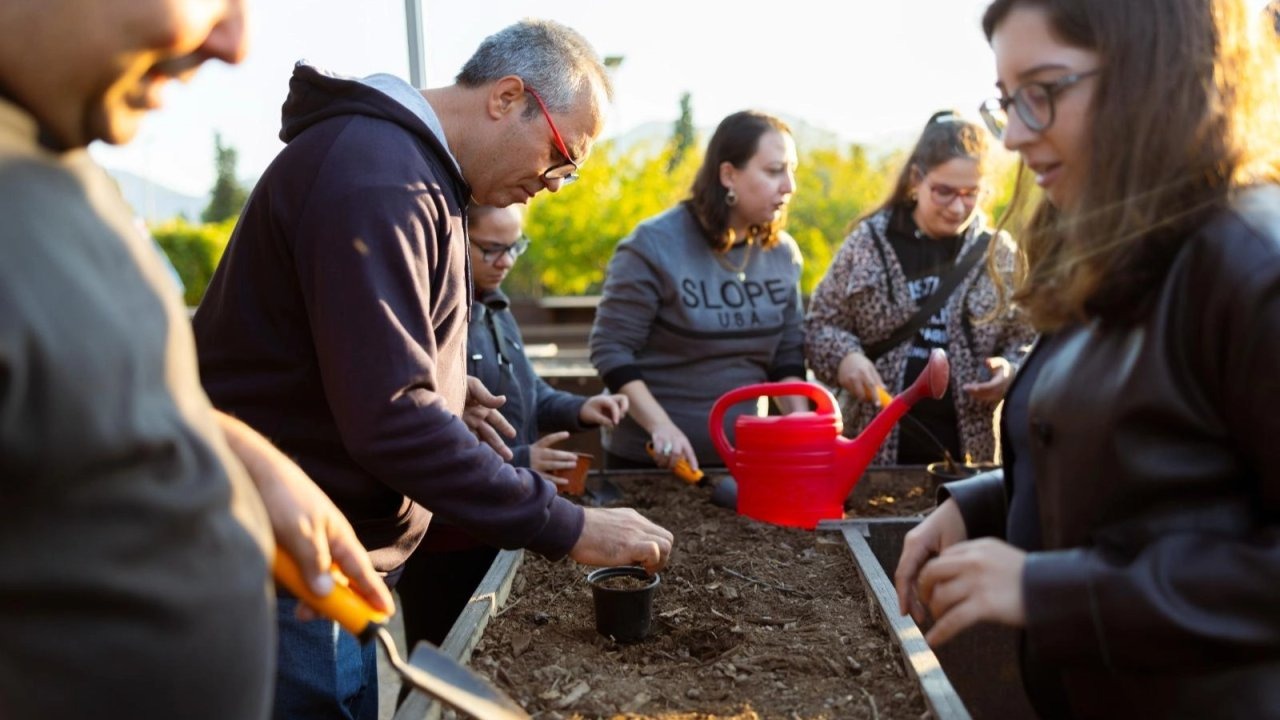 Engelli Öğrenciler “Tohumdan Sofraya” Etkinliğinde Toprakla Buluştu