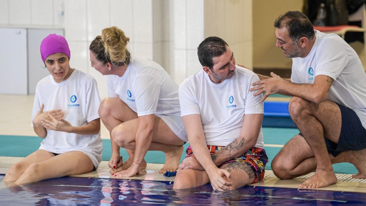 Engellilere Su Terapisi