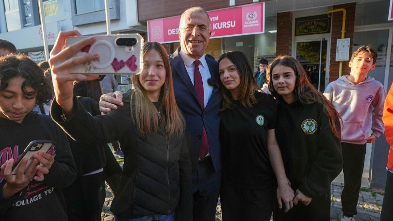 Gaziemir’de Öğrencilere Ücretsiz ve Nitelikli Eğitim Desteği