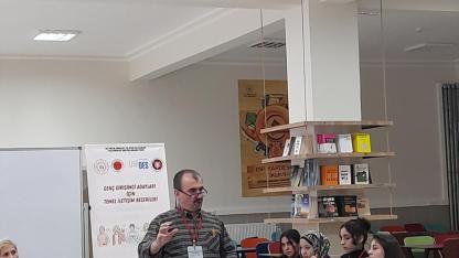 Genç girişimci adayları “İkna, Sunum ve Güvene Dayalı Liderlik” konularını tartıştılar.