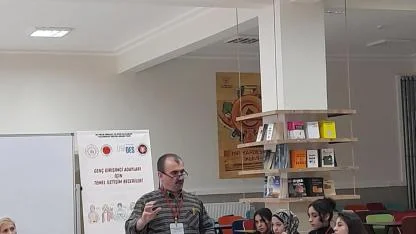 Genç girişimci adayları “İkna, Sunum ve Güvene Dayalı Liderlik” konularını tartıştılar.