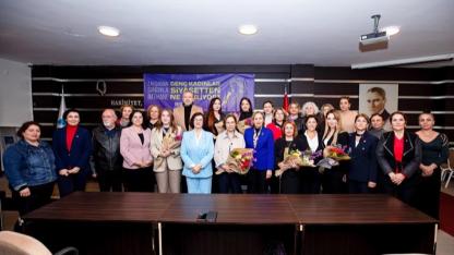 Genç Kadınlar Narlıdere’den Seslendi