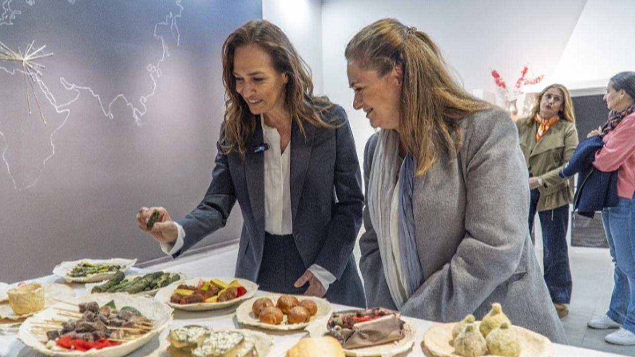 “İzmir Sofrası” Sergisine Yoğun İlgi – Süre Uzatıldı