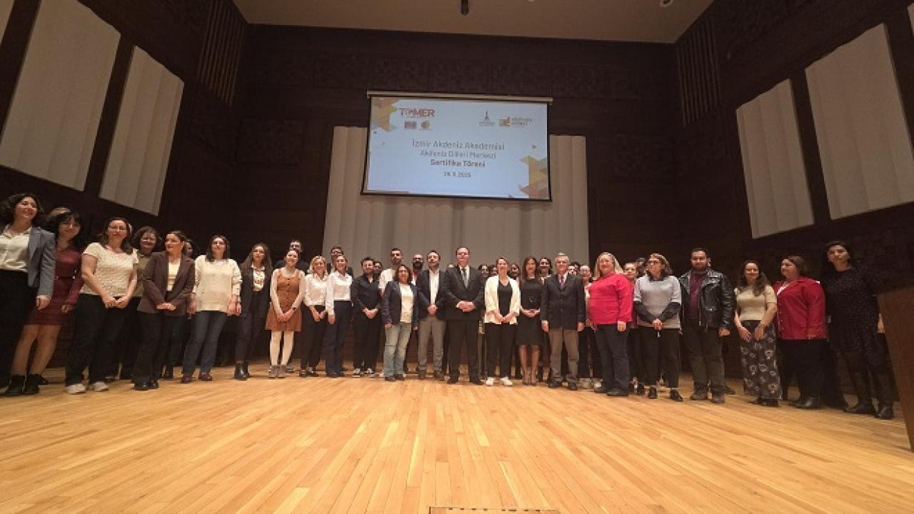 İzmir TÖMER’de Akdeniz Dilleri Projesi Sertifika Töreni