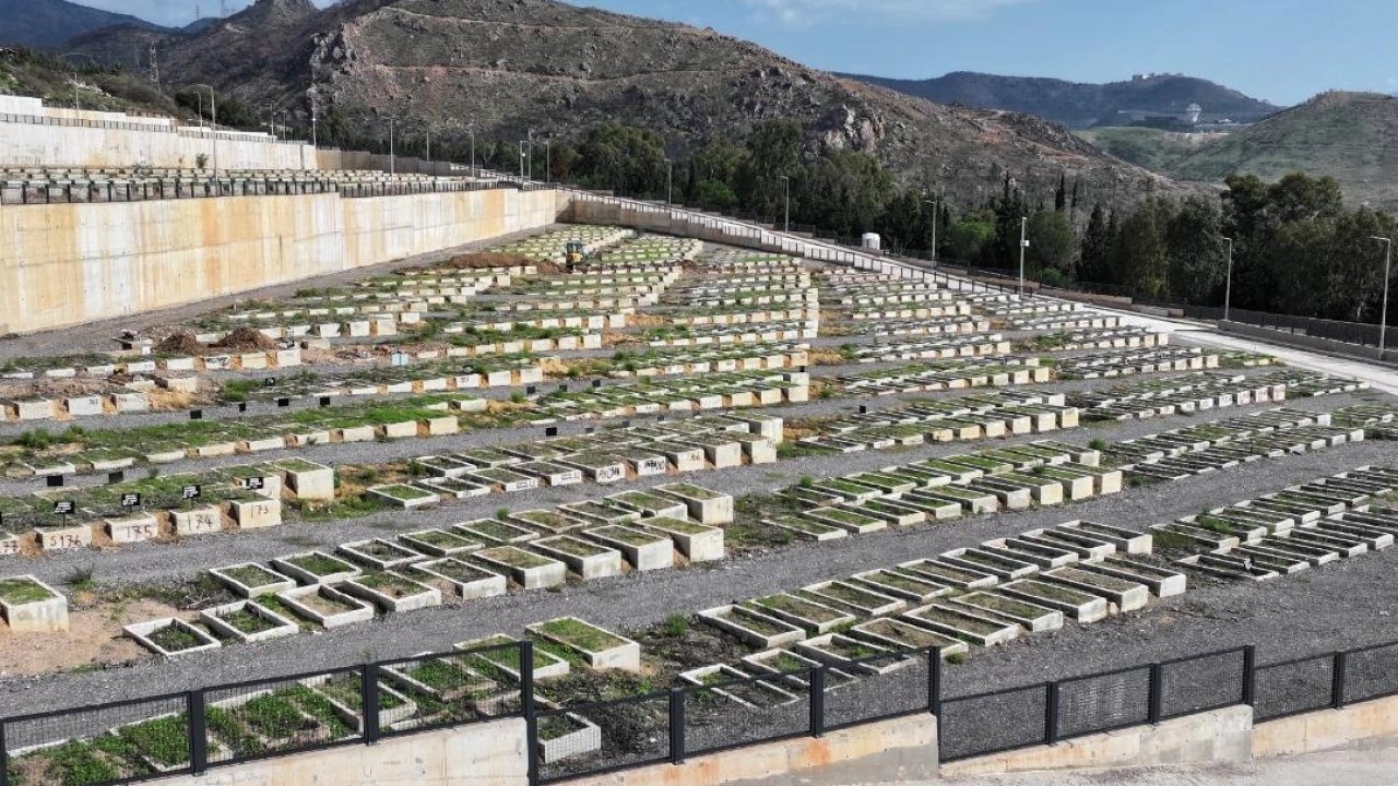 İzmir’de Mezarlık Alanları Genişliyor