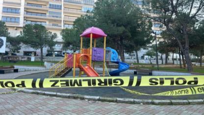 Karabağlar’da Parkta Bıçaklı Kavga: 1 Ölü