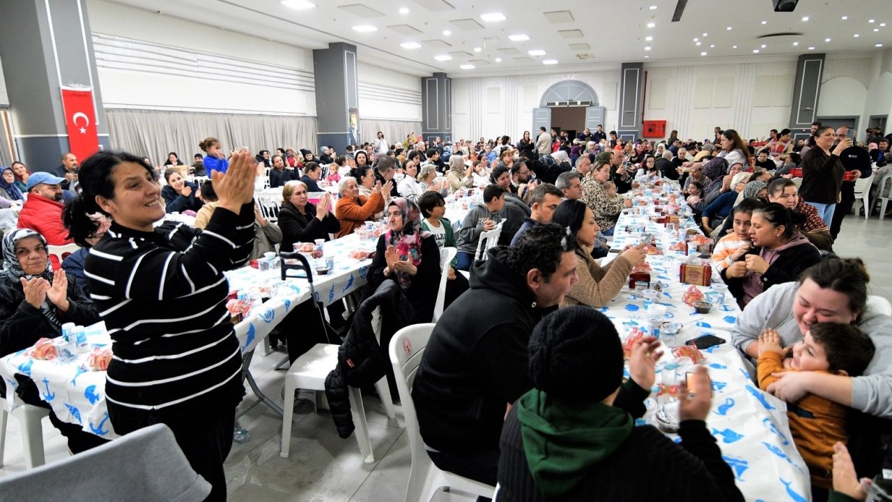 Kent Market Aileleri Yeni Yılı Birlikte Karşıladı