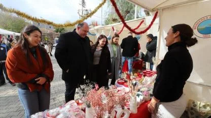 Menderes’te Yılbaşı Pazarı Coşkusu