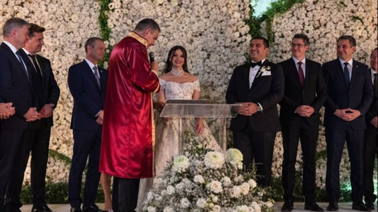 Özgür Özel, Erman Uzun’un nikâh şahidi oldu