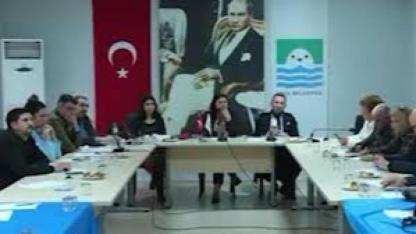 Foça Meclisinde “satış” gerilimi: Mikrofon kapatma tartışması!