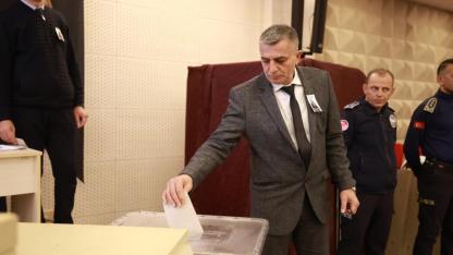 Şehzadeler’de yeni dönem: Hakan Şimşek seçildi