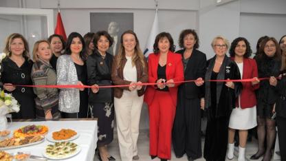 USKD yeni hizmet binasını açtı