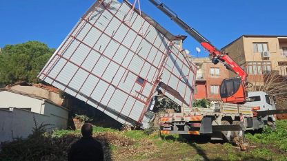 İzmir’de sağanak ve fırtına alarmı