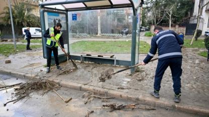 Bornova’da Sel Alarmı: Ekipler Gece Boyunca Sahadaydı